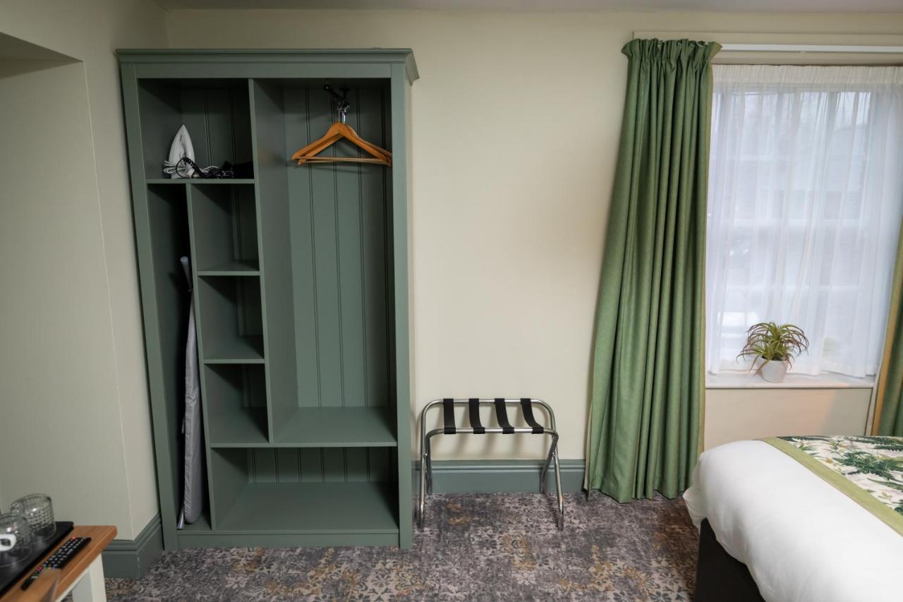 Rockingham Arms By Greene King Inns Wentworth  Экстерьер фото