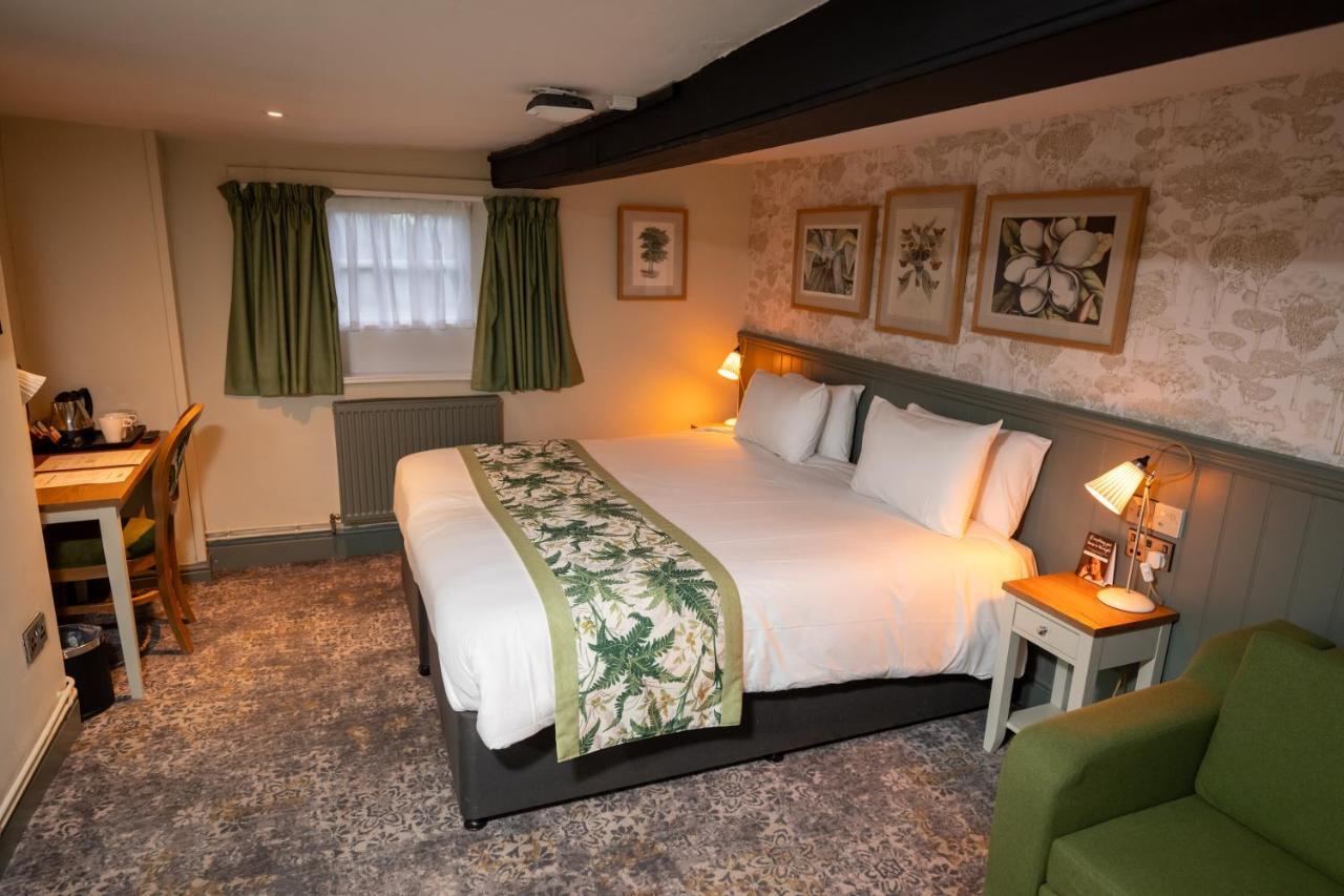 Rockingham Arms By Greene King Inns Wentworth  Экстерьер фото