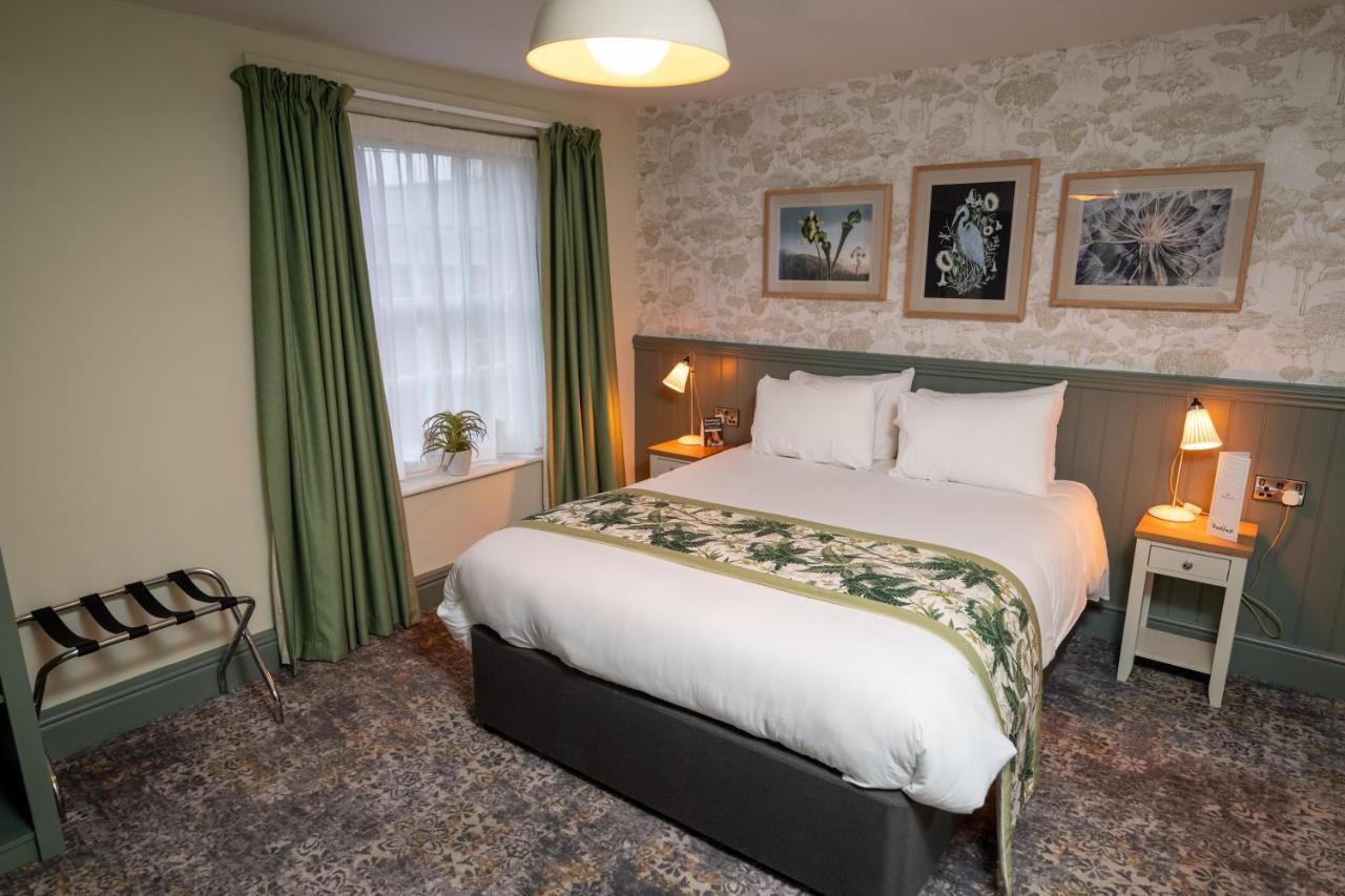 Rockingham Arms By Greene King Inns Wentworth  Экстерьер фото