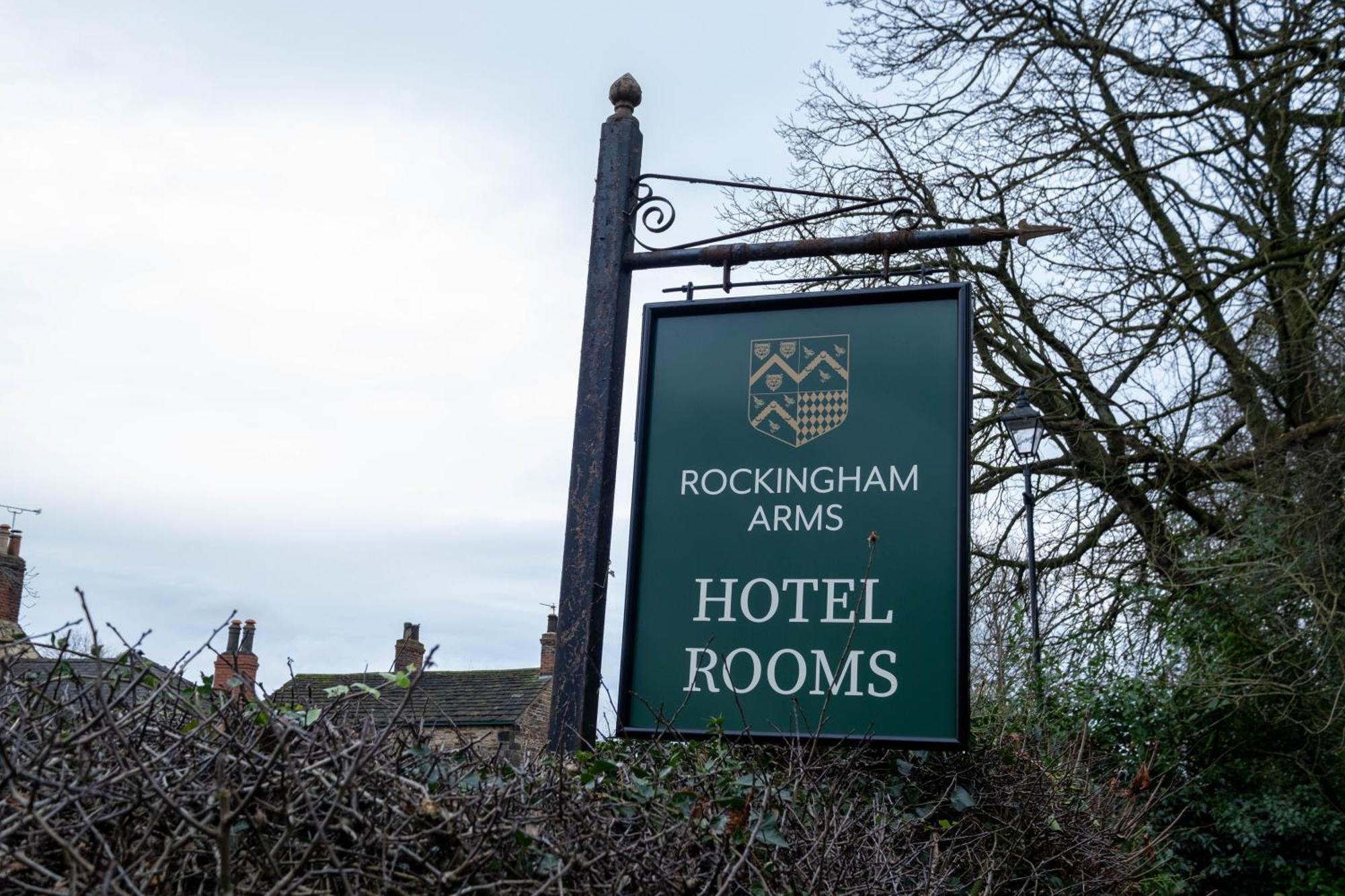Rockingham Arms By Greene King Inns Wentworth  Экстерьер фото
