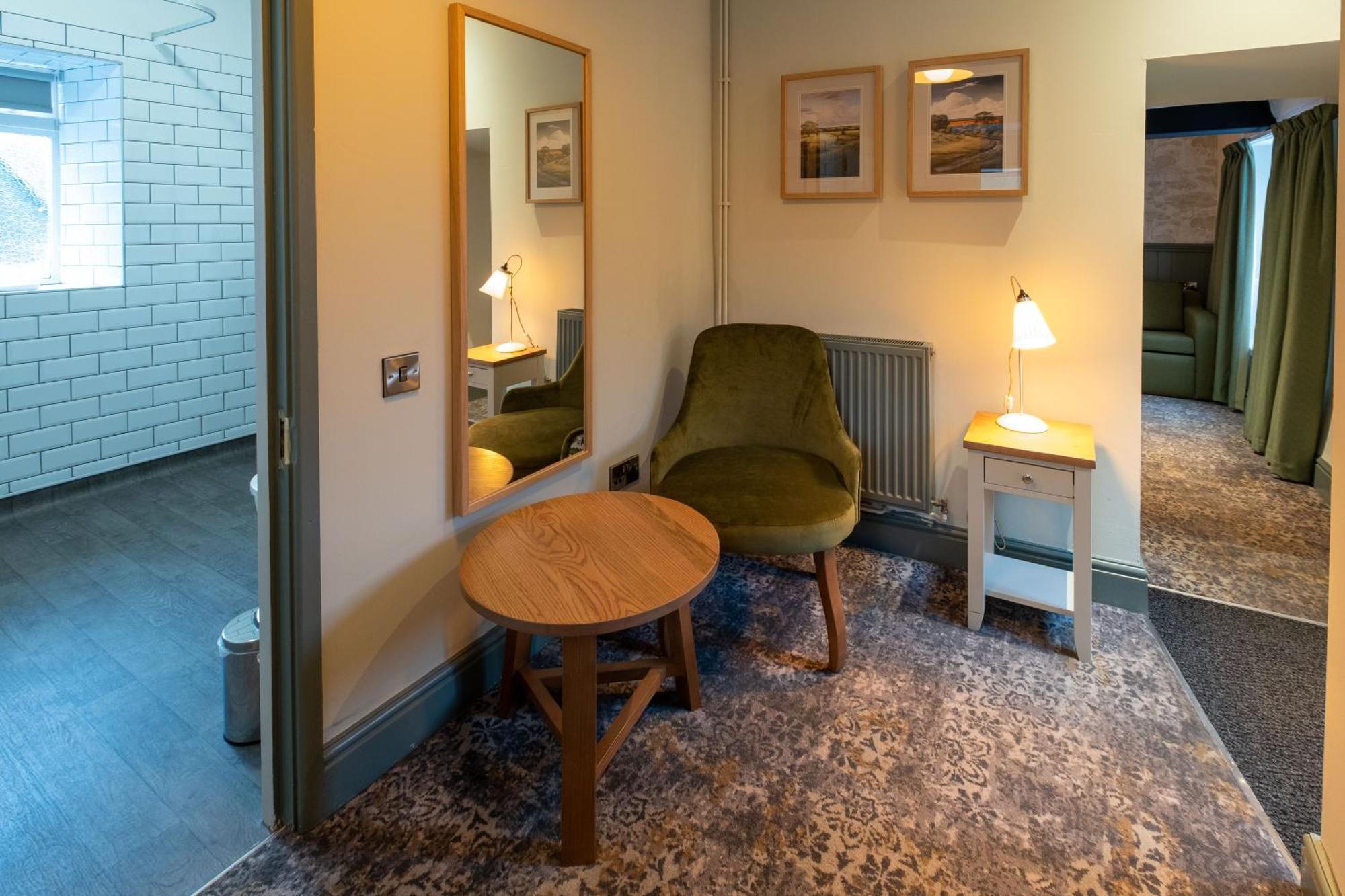 Rockingham Arms By Greene King Inns Wentworth  Экстерьер фото