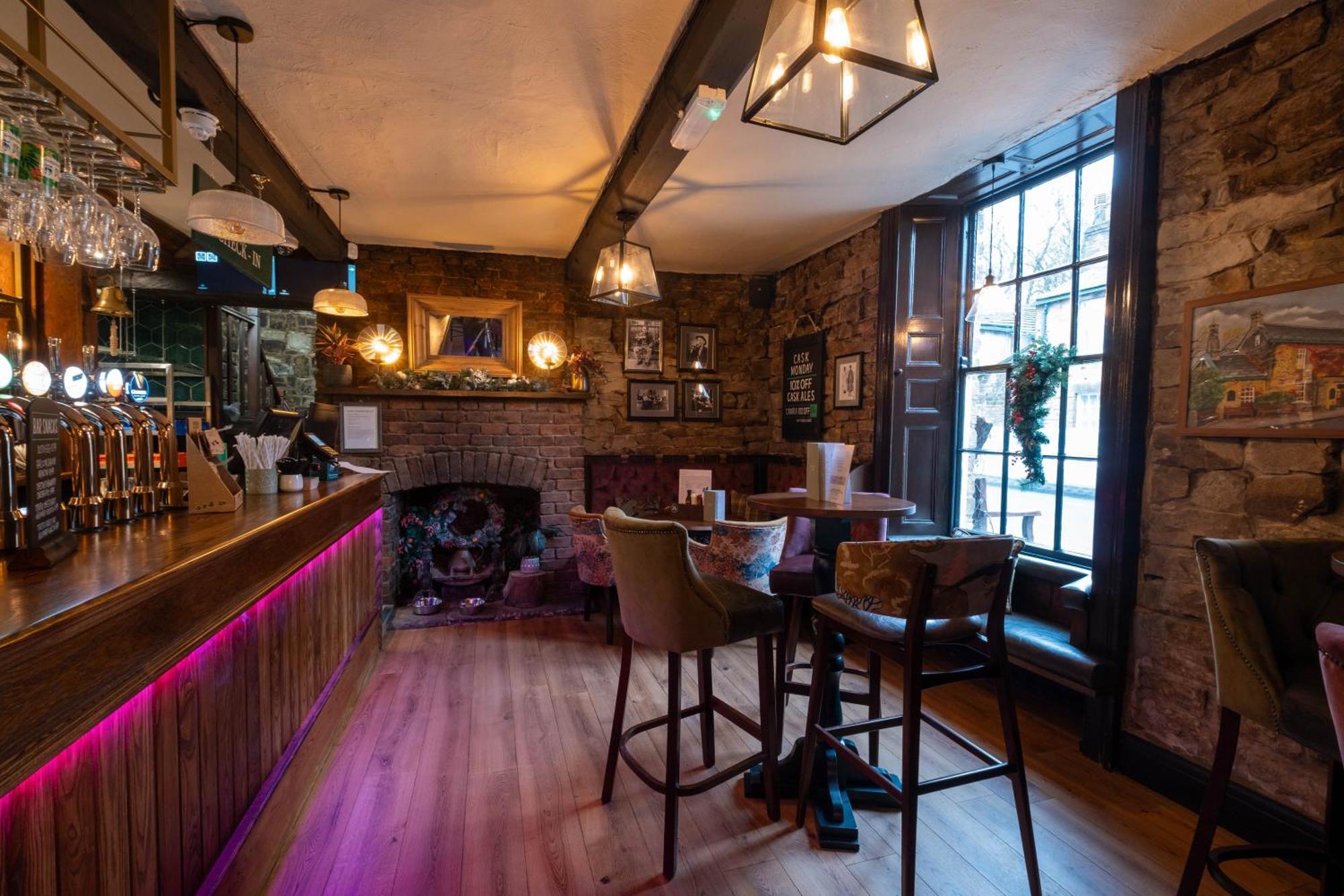 Rockingham Arms By Greene King Inns Wentworth  Экстерьер фото