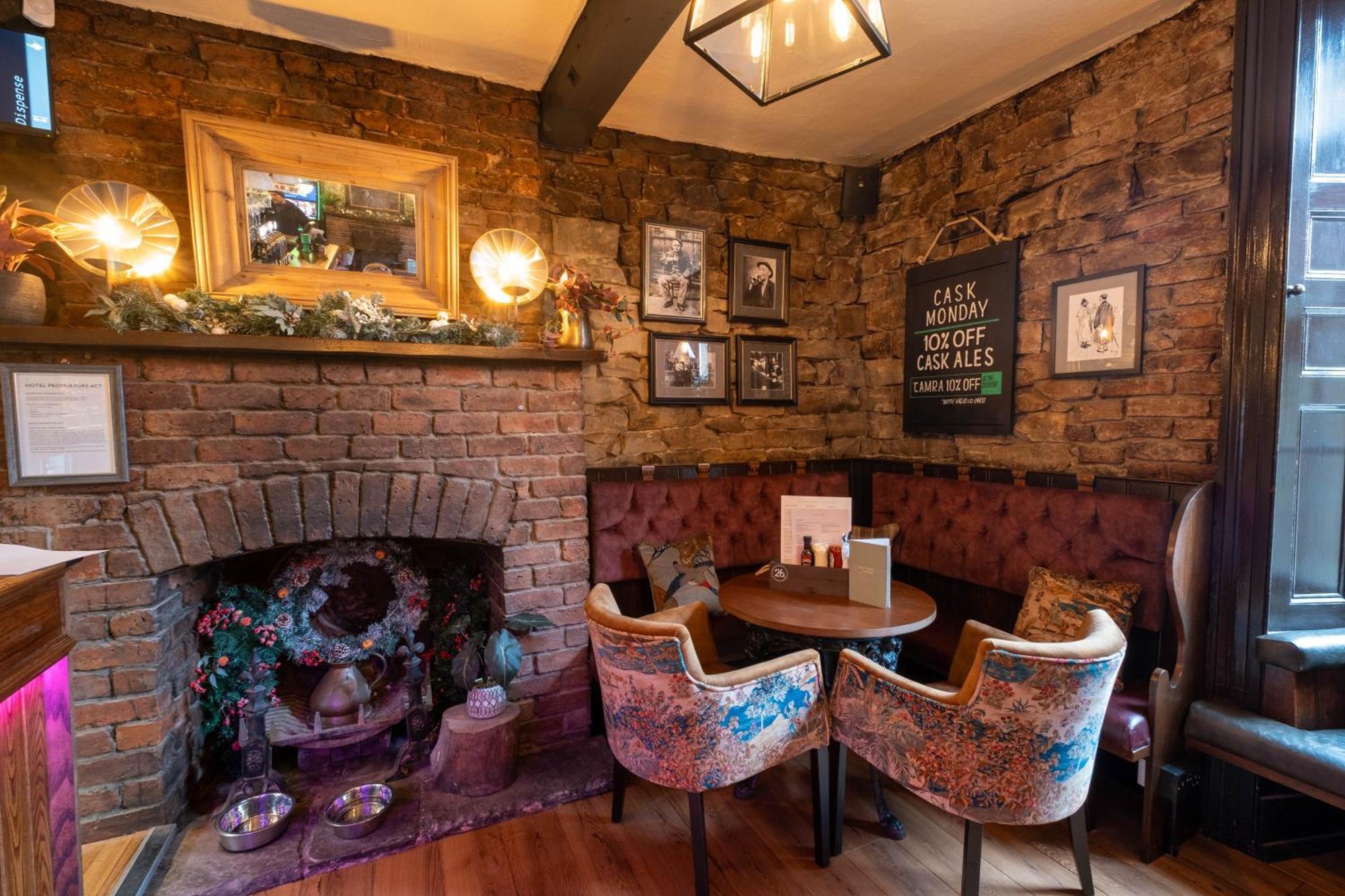 Rockingham Arms By Greene King Inns Wentworth  Экстерьер фото