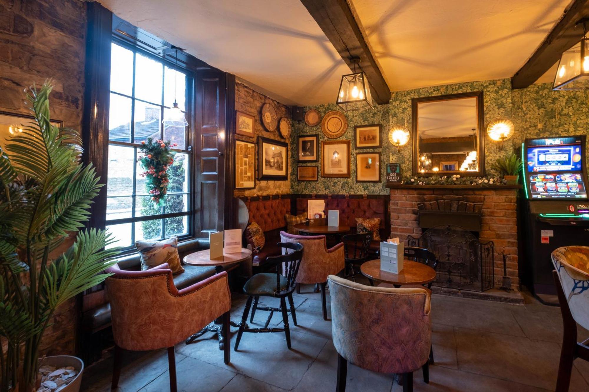 Rockingham Arms By Greene King Inns Wentworth  Экстерьер фото