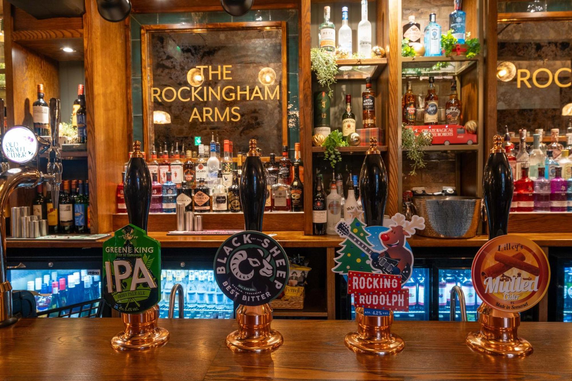 Rockingham Arms By Greene King Inns Wentworth  Экстерьер фото