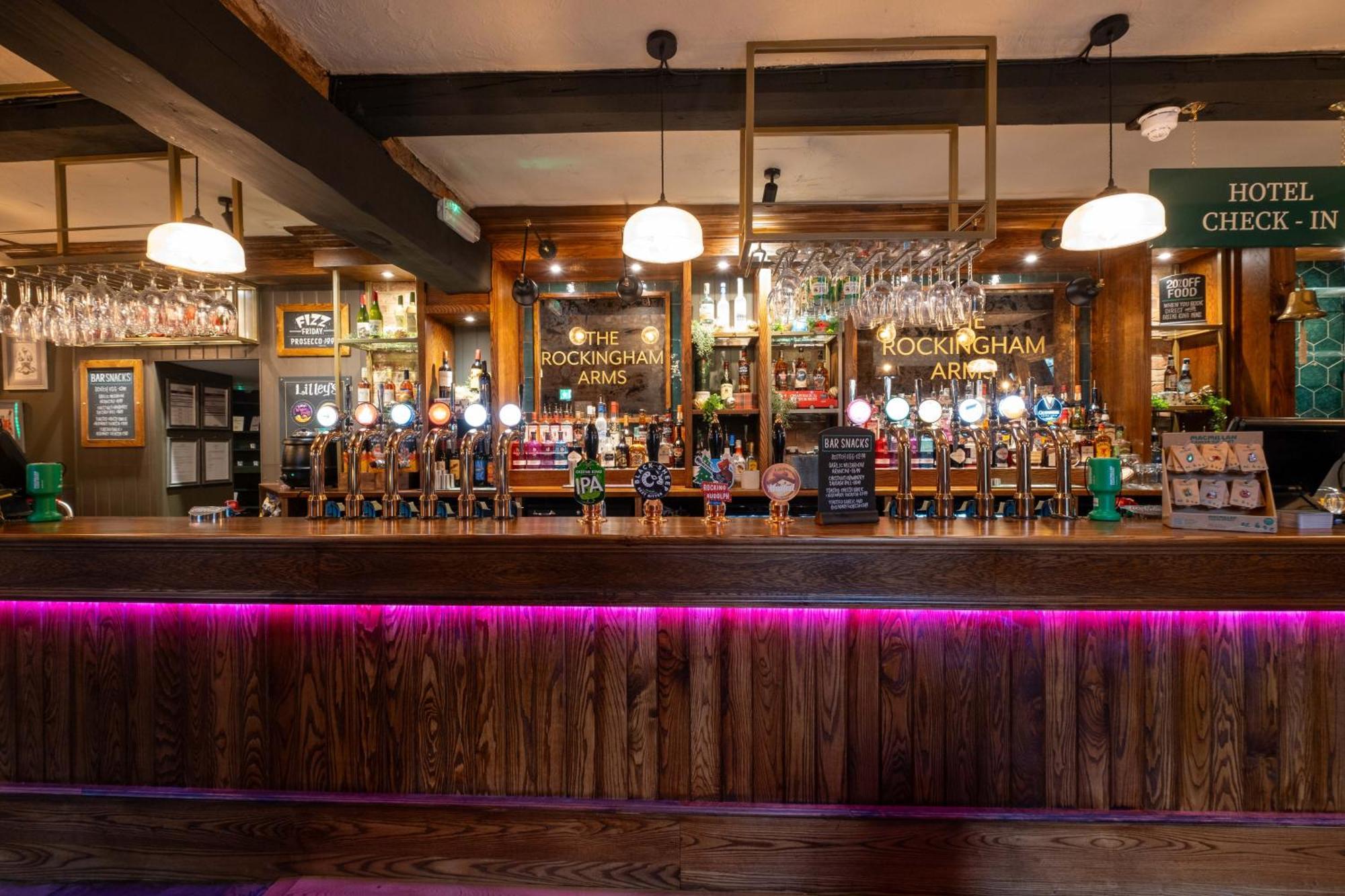 Rockingham Arms By Greene King Inns Wentworth  Экстерьер фото